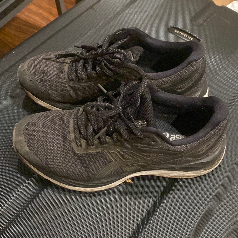 Final Sale‼️ASICS Sneaker
